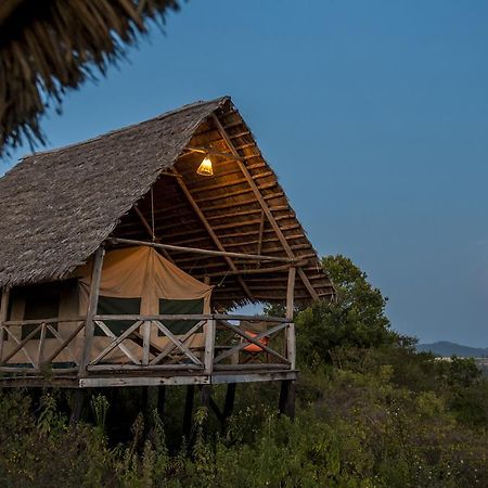 Rhotia Valley Tented Lodge And Children'S Home 卡拉图 外观 照片