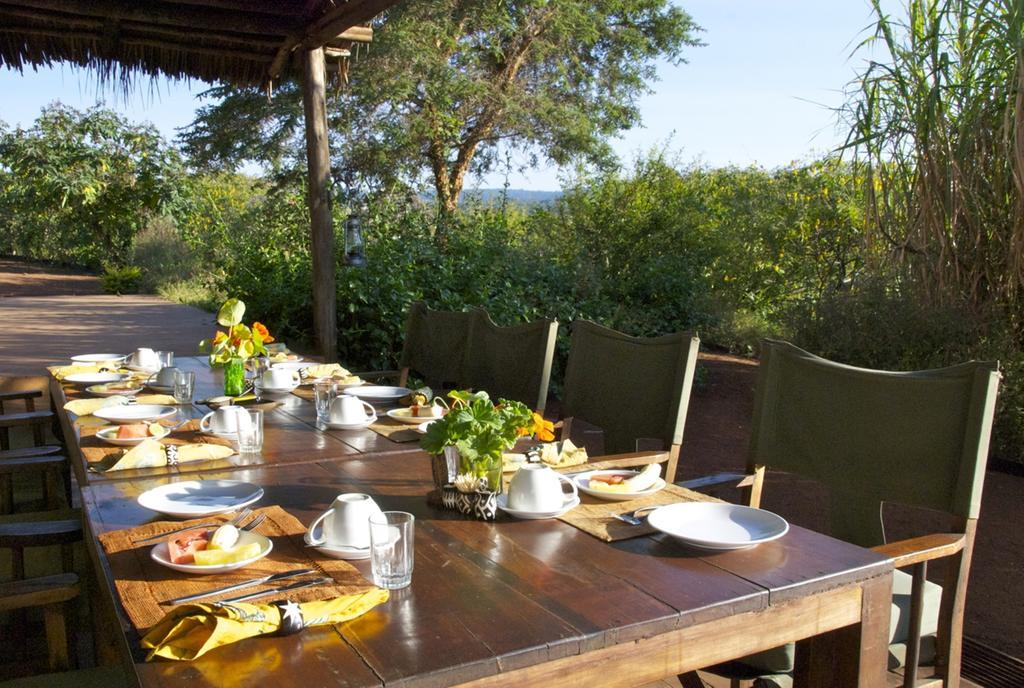 Rhotia Valley Tented Lodge And Children'S Home 卡拉图 外观 照片