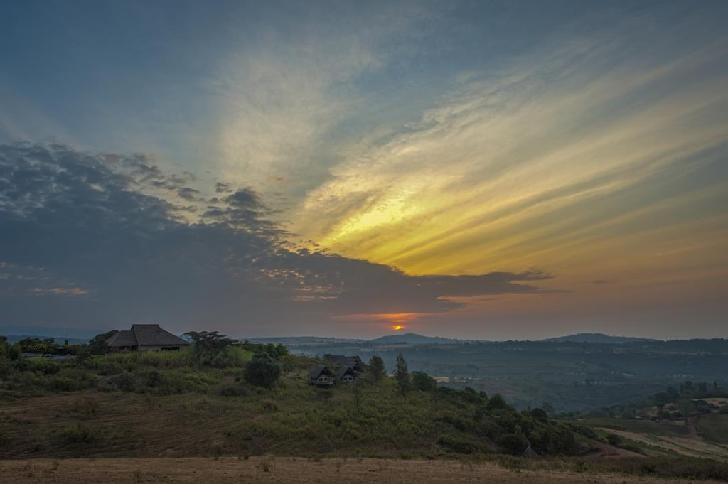 Rhotia Valley Tented Lodge And Children'S Home 卡拉图 外观 照片