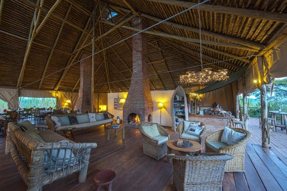 Rhotia Valley Tented Lodge And Children'S Home 卡拉图 外观 照片